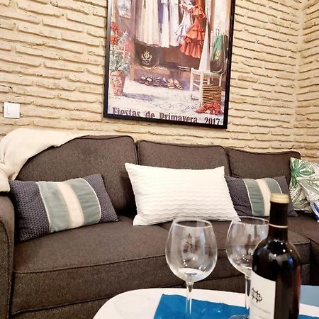 Hostfy Mercado De Triana Севилья Экстерьер фото