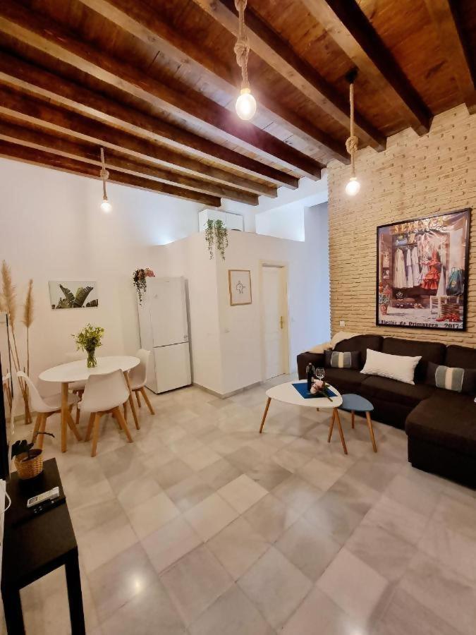Hostfy Mercado De Triana Севилья Экстерьер фото