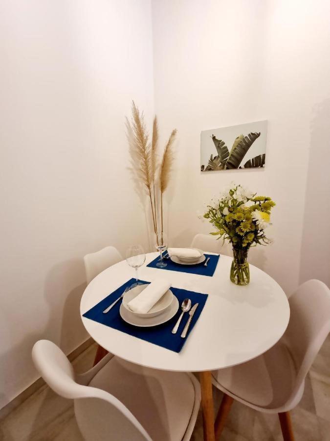 Hostfy Mercado De Triana Севилья Экстерьер фото