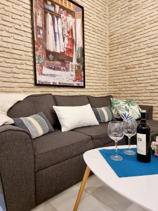Hostfy Mercado De Triana Севилья Экстерьер фото
